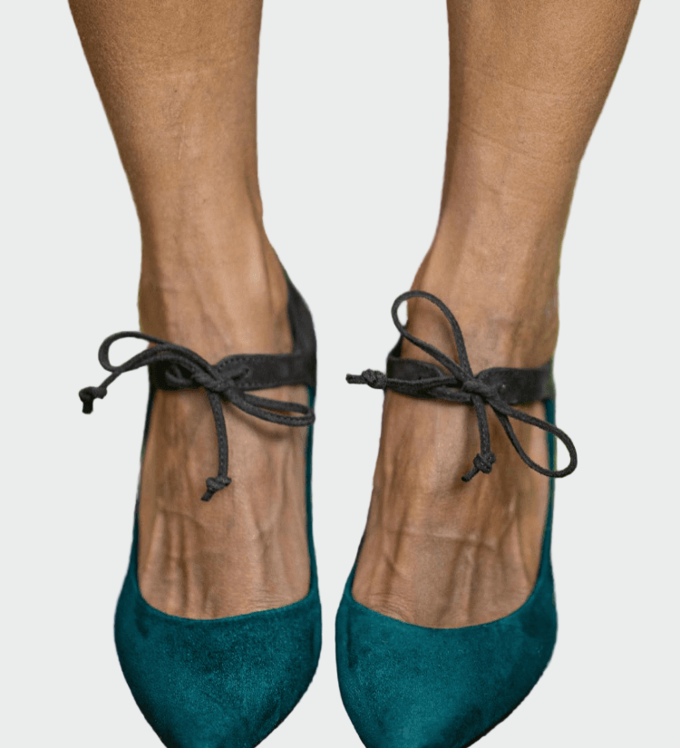 Magdaléna Sofisticirane Črpalke z Ankljnim Trakom